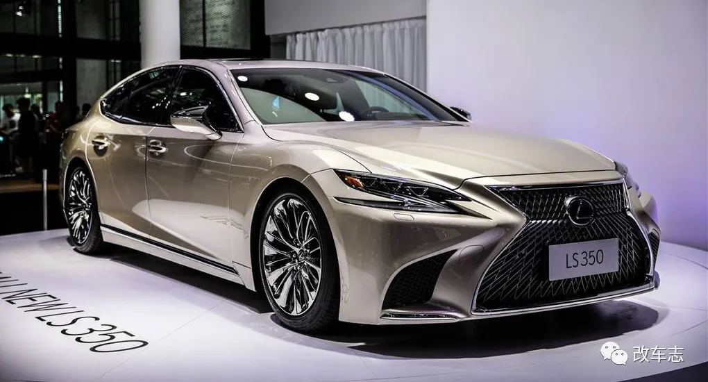 Lexus LS