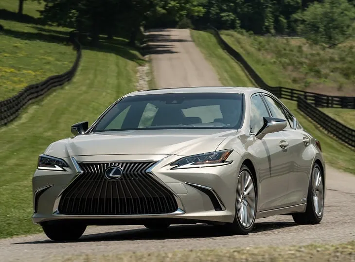 Lexus ES thế hệ 7