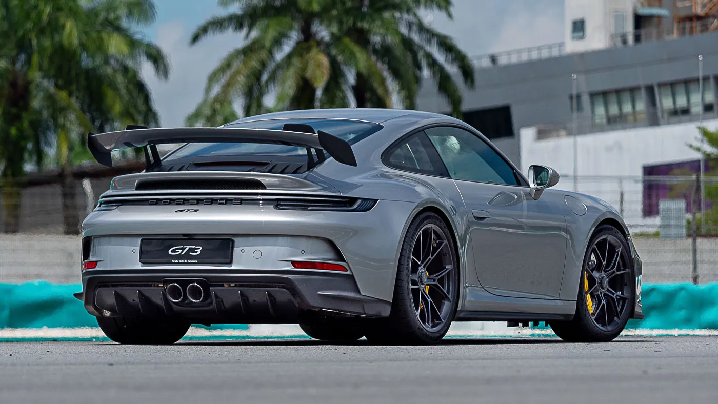 Porsche 911 thế hệ 992 đèn hậu