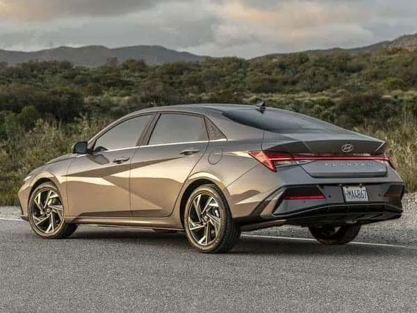 Cụm đèn hậu Elantra