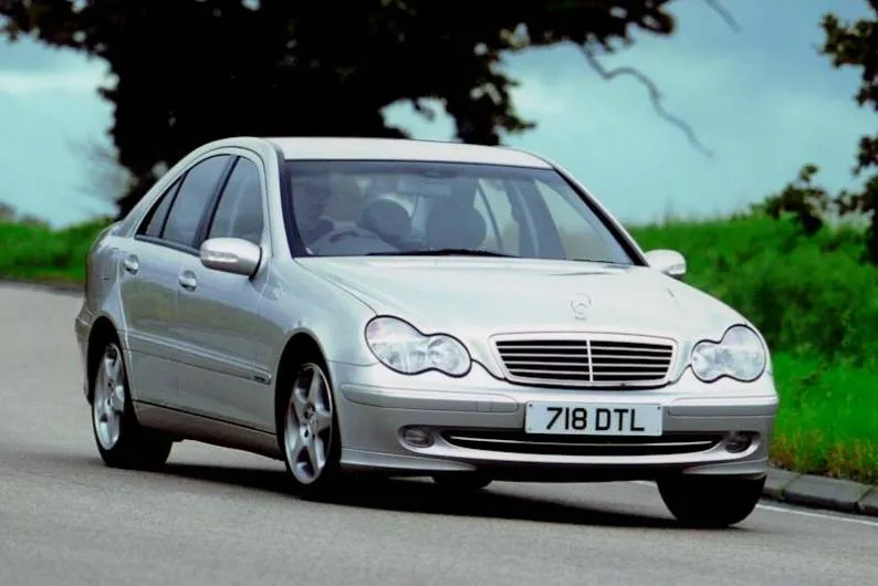 Thế hệ thứ hai: W203 (2000-2007)