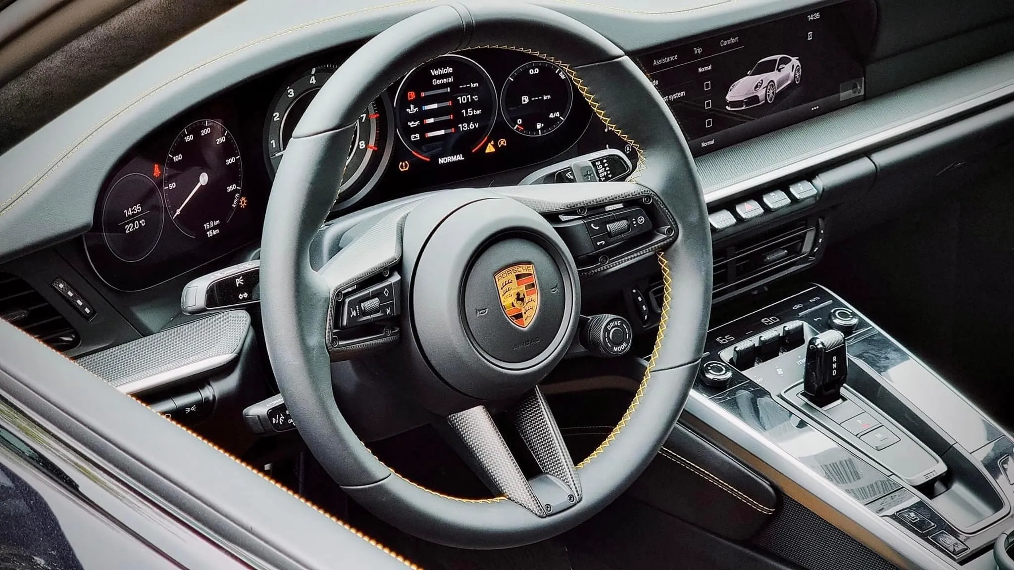 Porsche 911 thế hệ 992 nội thất