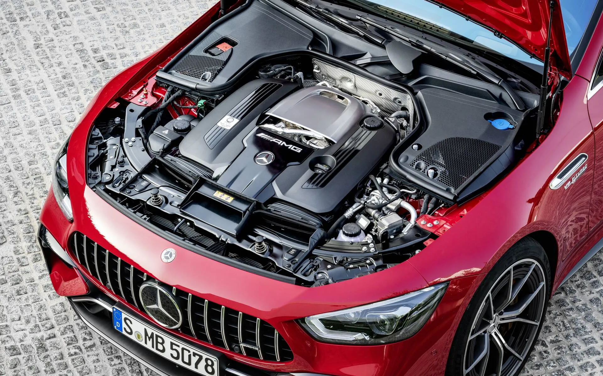 Khoang động cơ Mercedes Benz GT 4-Door