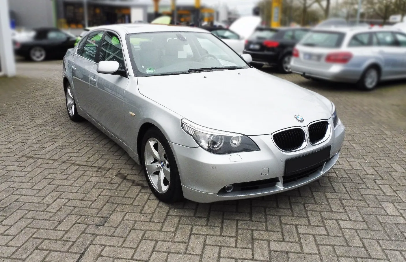 BMW 5 Series thế hệ 5