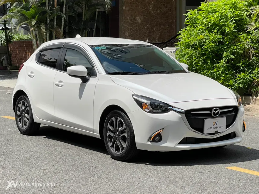 Mazda 2 thế hệ 3