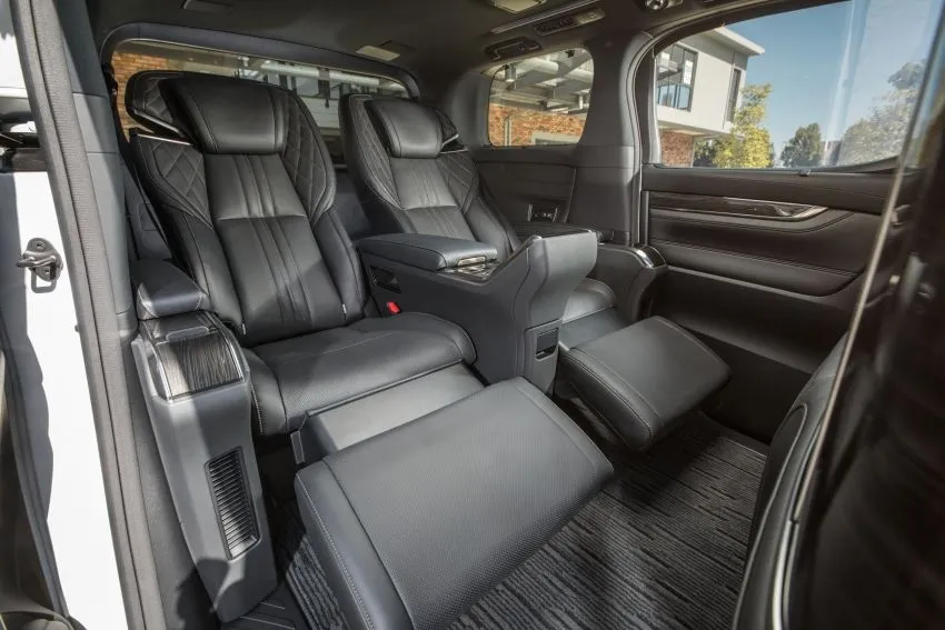 Nội thất khoan sau Lexus LM