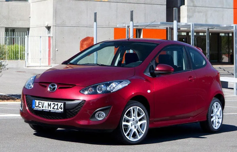 Mazda 2 thế hệ 2