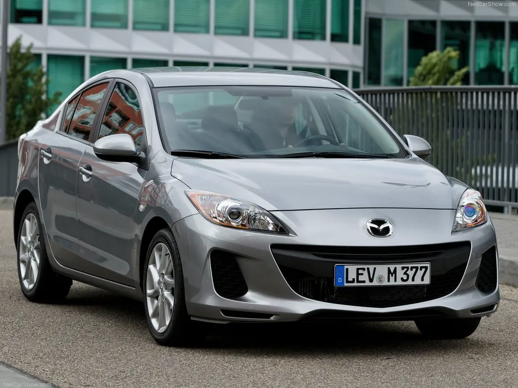 Mazda 3 thế hệ 2