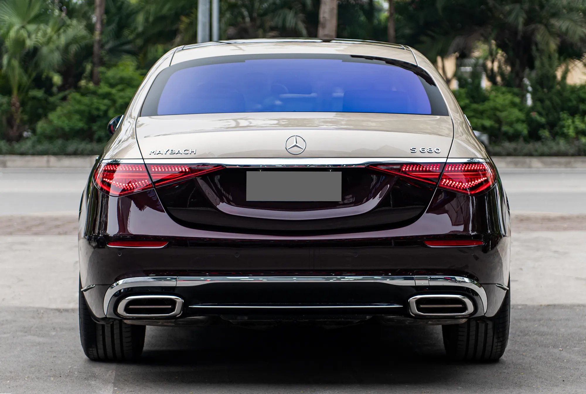 Cụm đèn hậu Maybach S Class