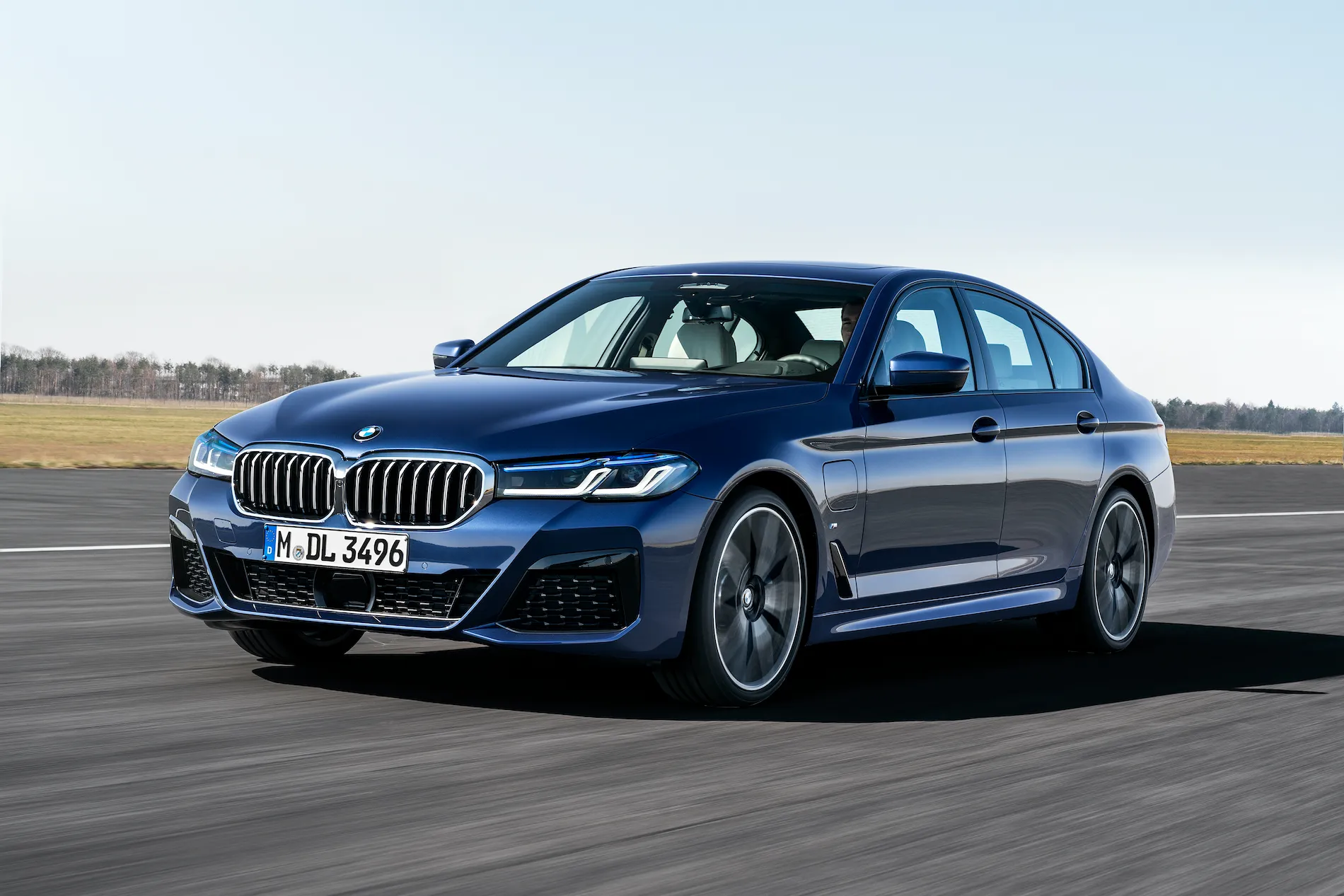 BMW 5 Series thế hệ 7