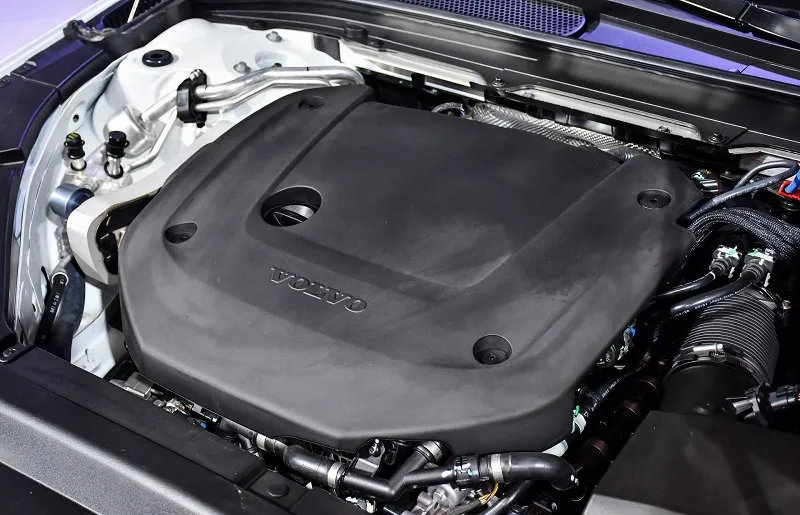 Khoang máy Volvo S90