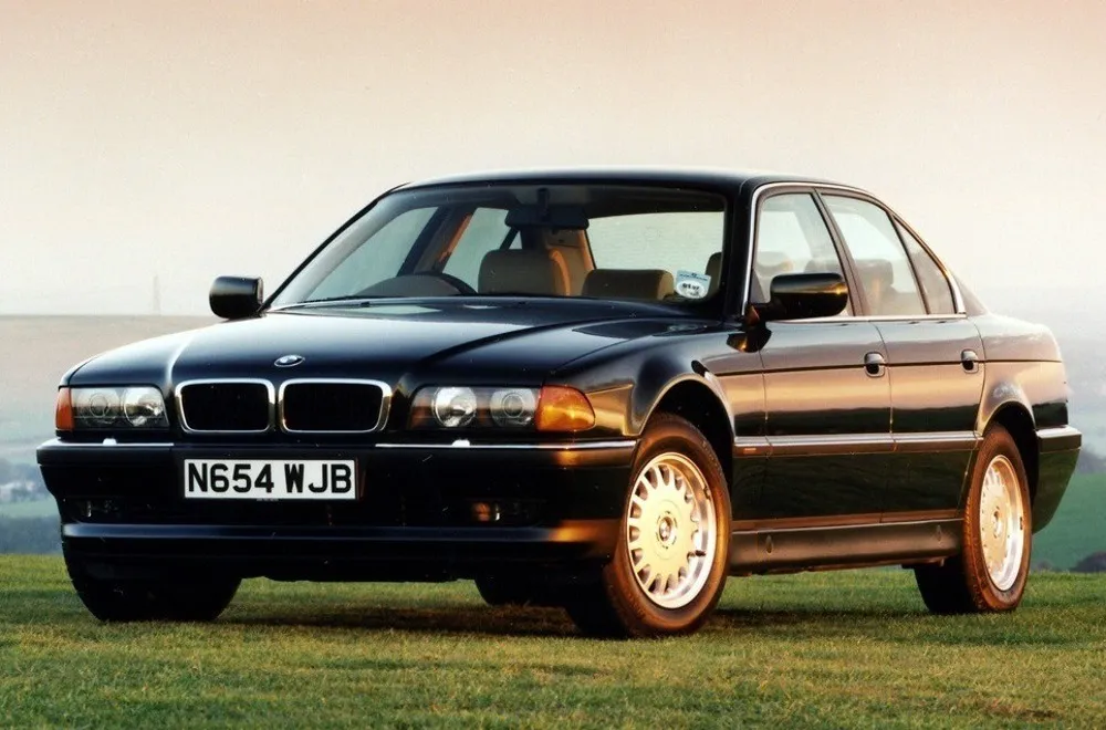 BMW 7 Series thế hệ 3