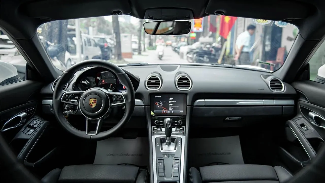 Nội thất Porsche 718