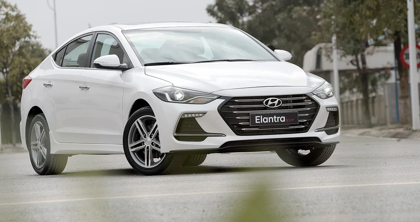 Huyndai Elantra thế hệ 6