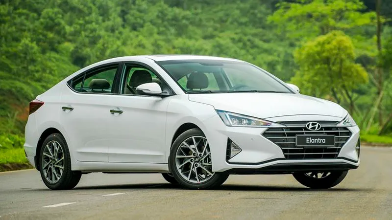 Huyndai Elantra thế hệ 7