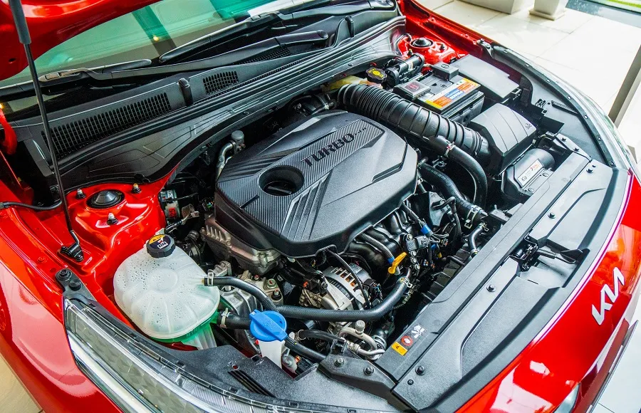 Khoang động cơ KIA K3