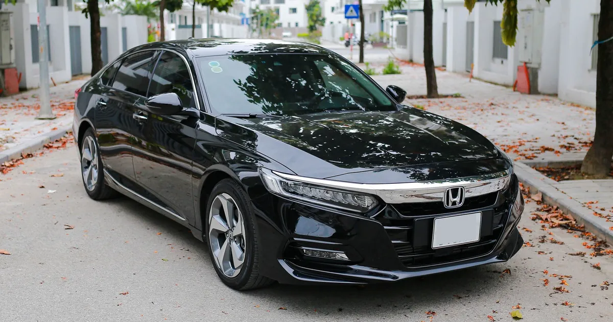 Honda Accord thế hệ 11