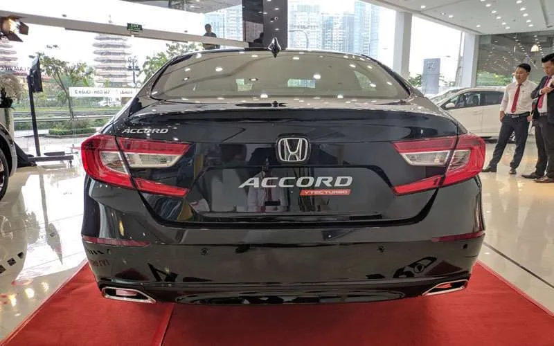Cụm đèn hậu Accord