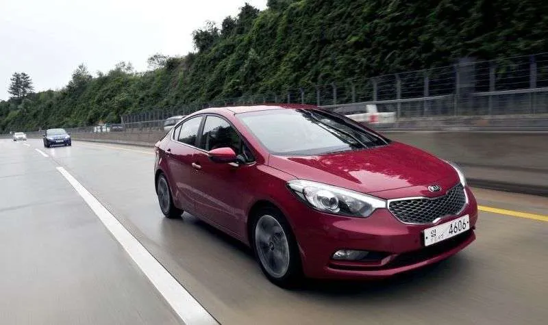 KIA K3 thế hệ 1