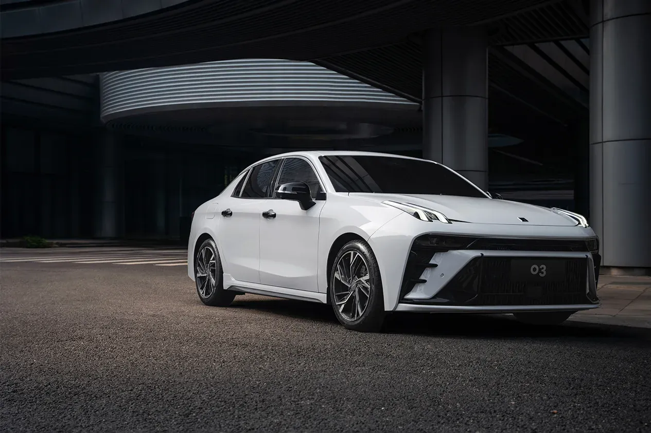 Lynk&Co 03 ra mắt