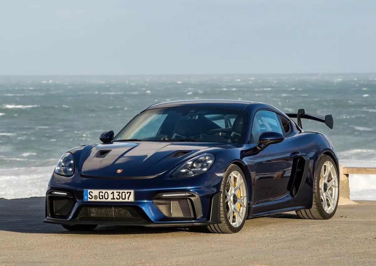 Porsche 718 Cayman GT4 RS