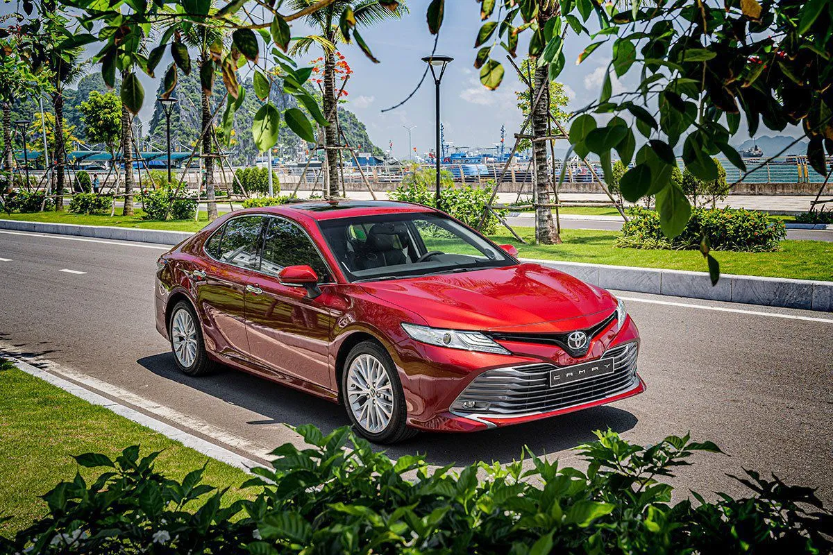 Camry thế hệ thứ 8