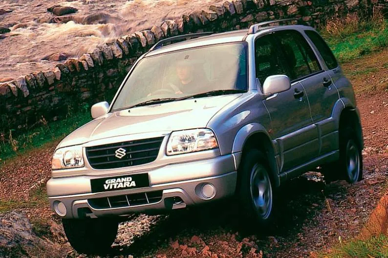 Suzuki XL7 thế hệ 1