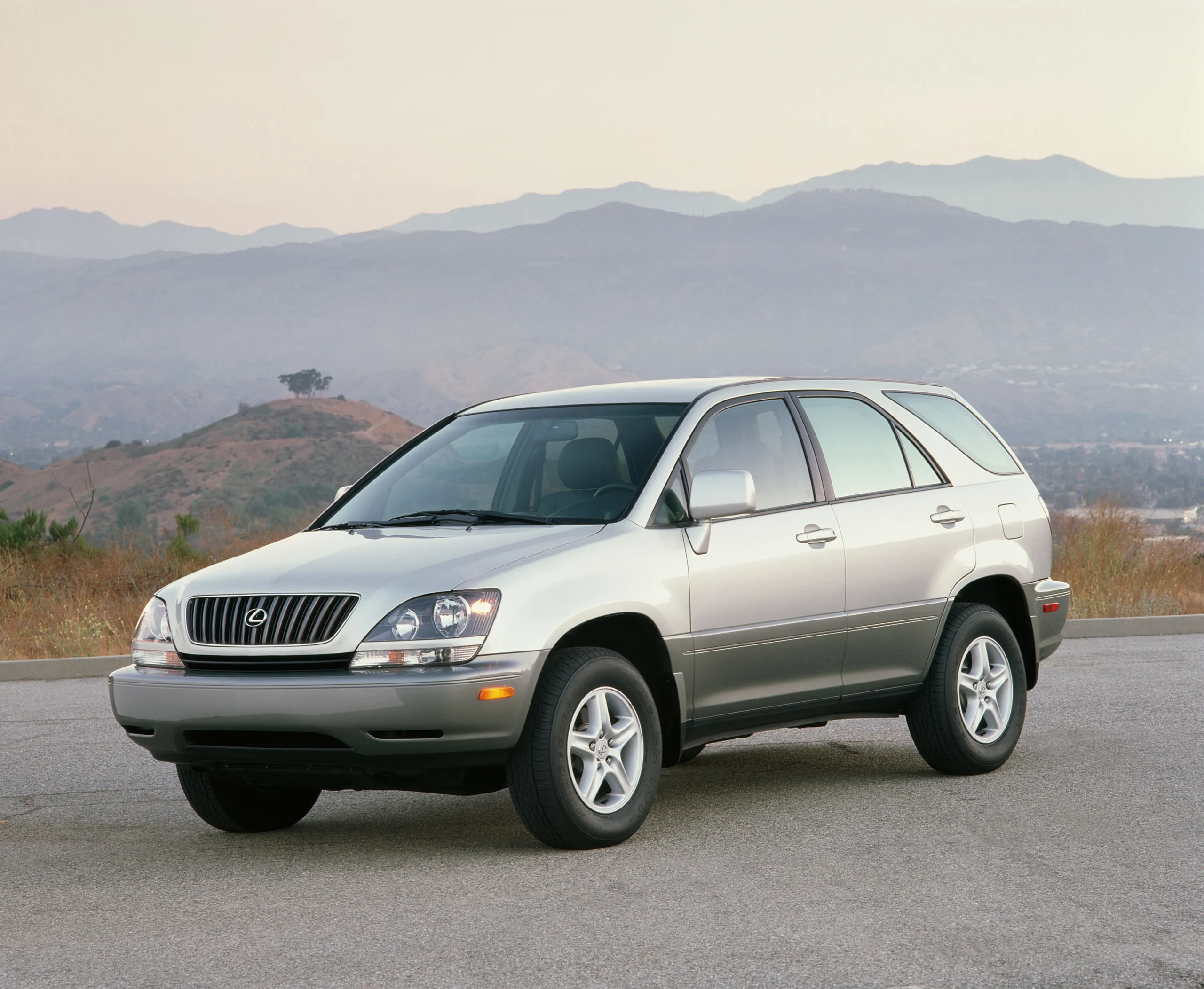 Lexus RX thế hệ 1