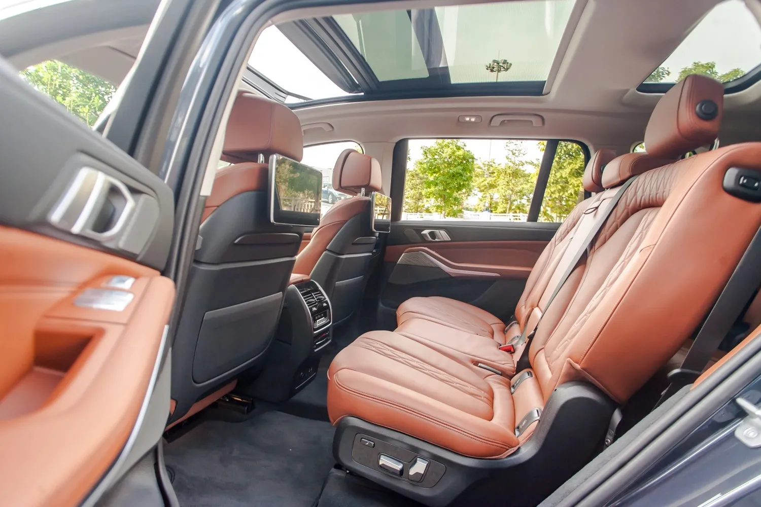 Nội thất BMW X7 2024