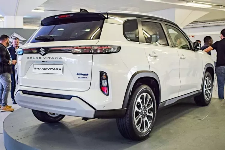Suzuki Grand Vitara thế hệ 4