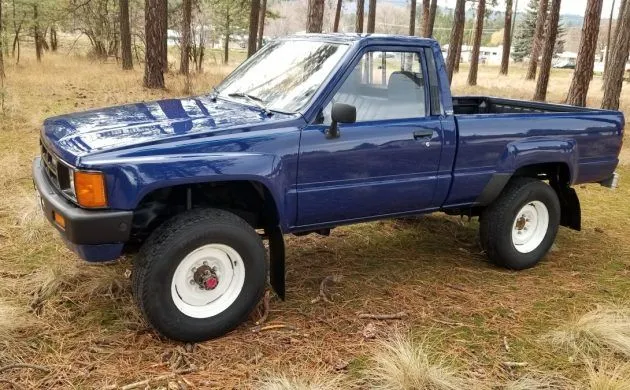 Toyota Hilux thế hệ 4