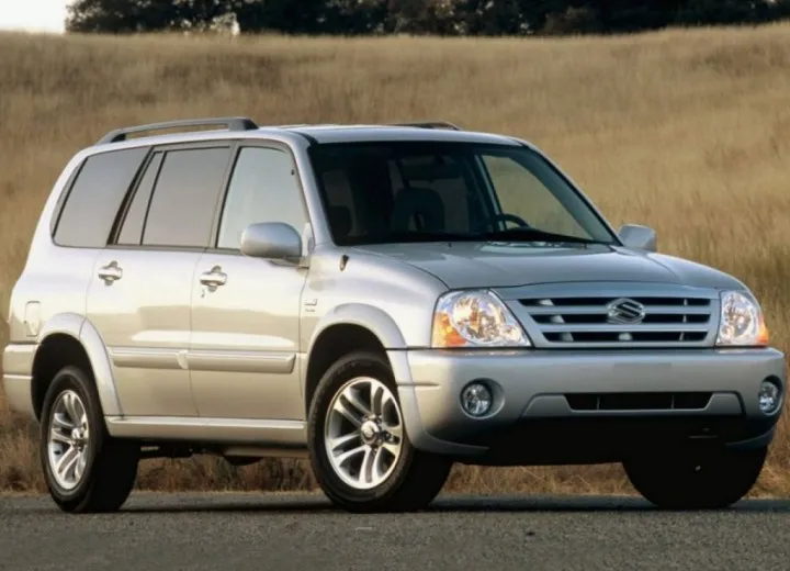 Suzuki XL7 thế hệ 2