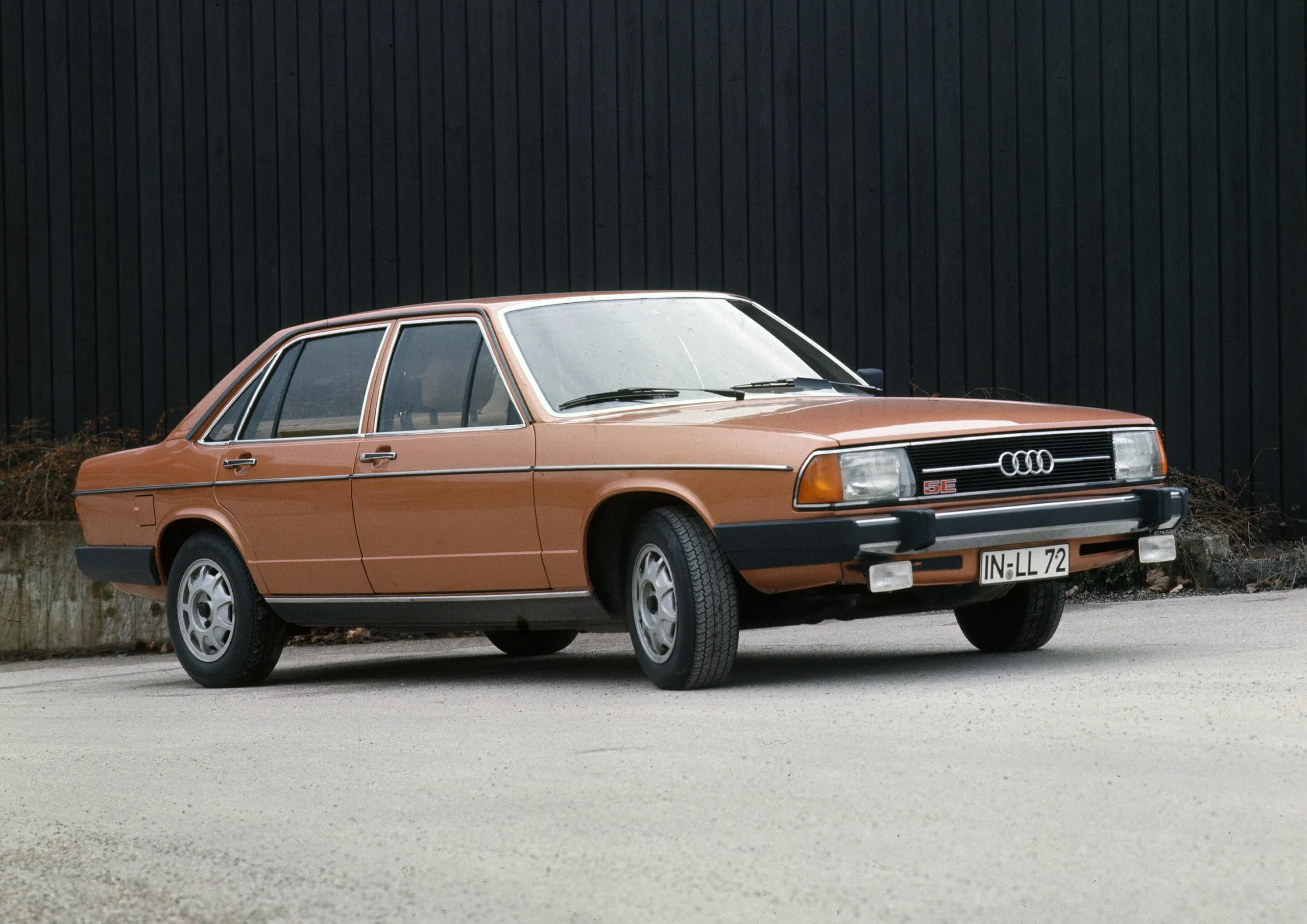 Audi 100