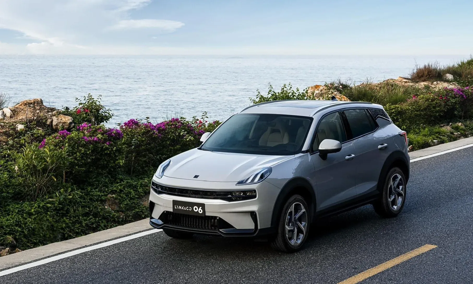 Lynk&Co 06