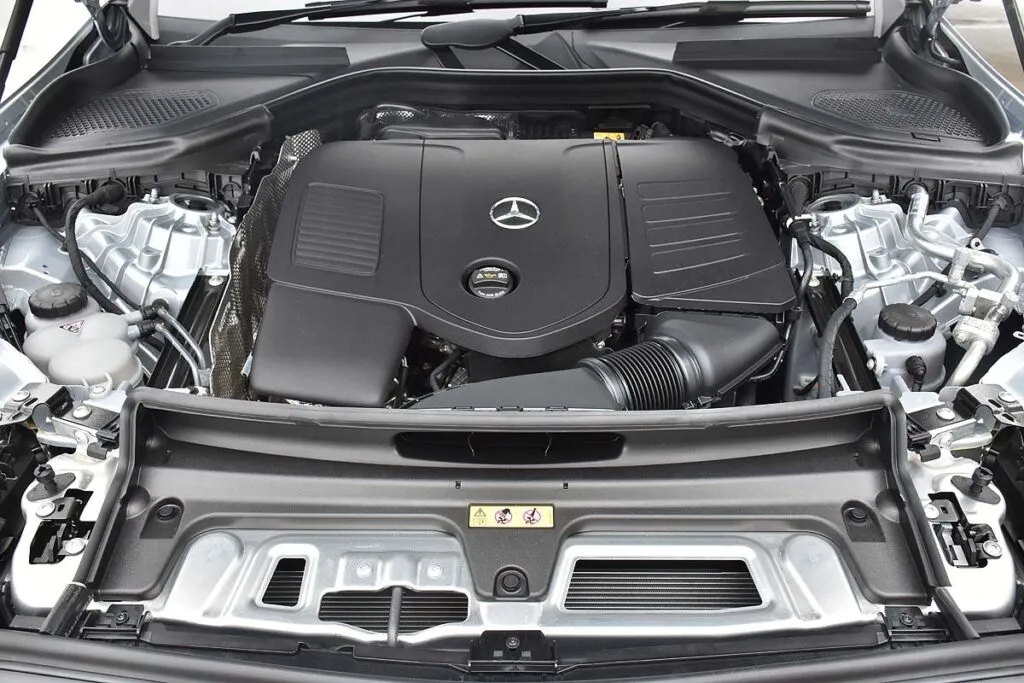 Động cơ Mercedes-Benz GLC