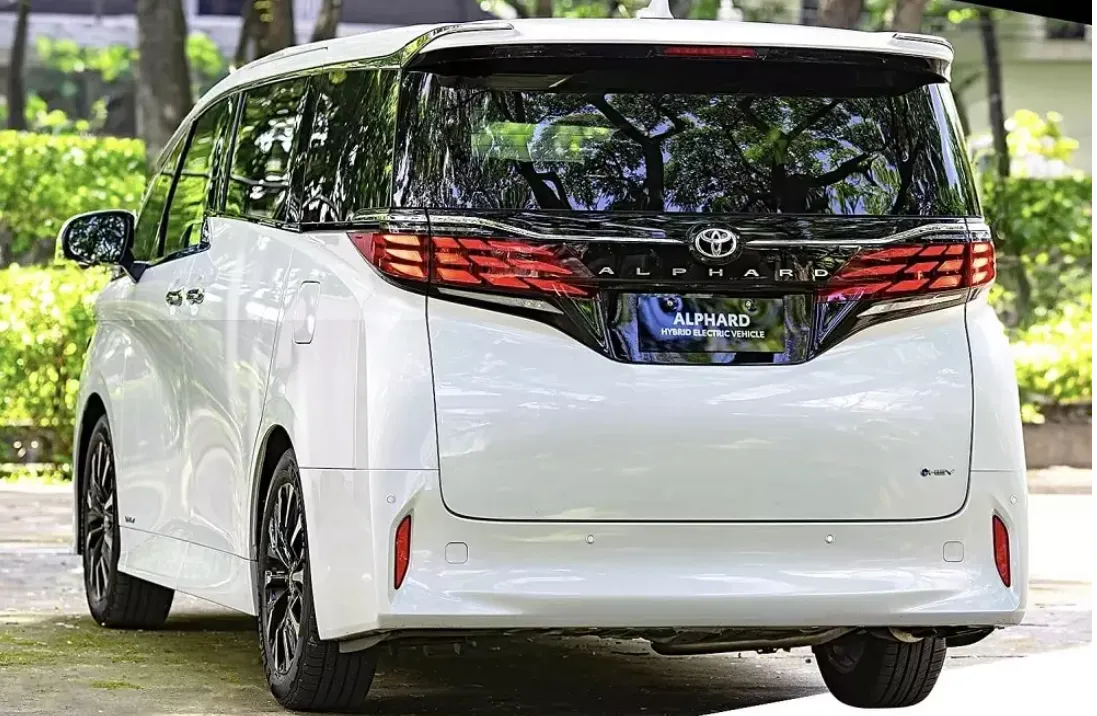 Toyota Alphard mới nhất