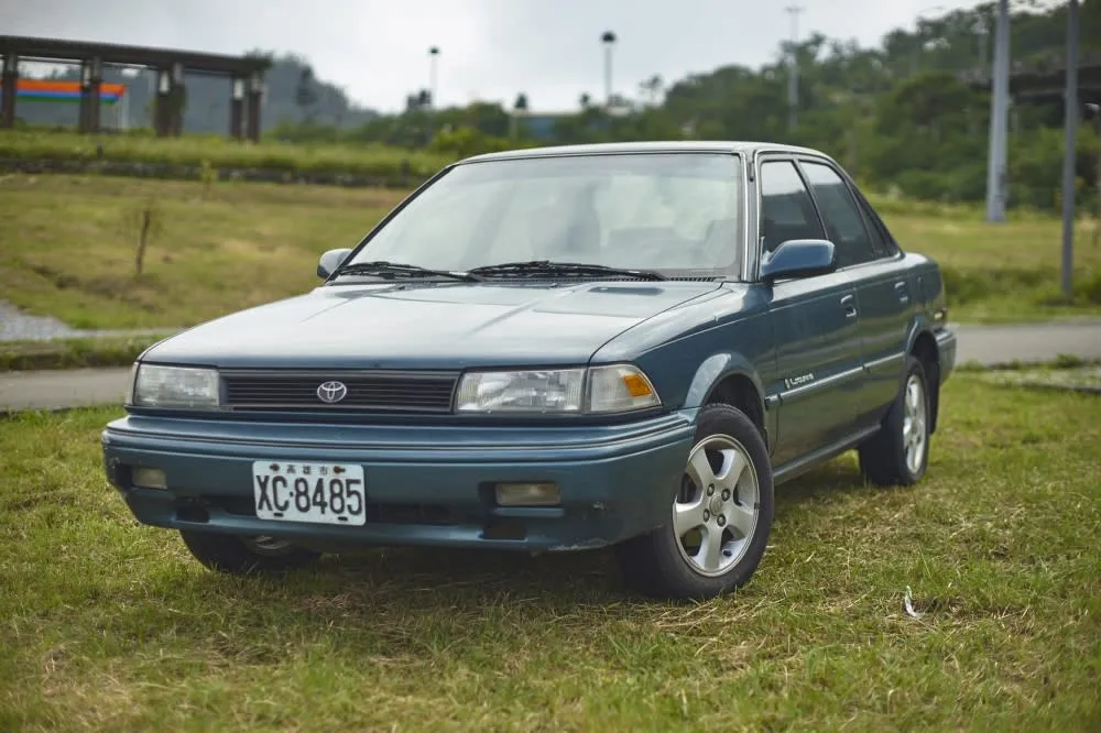 Toyota Altis thế hệ 6