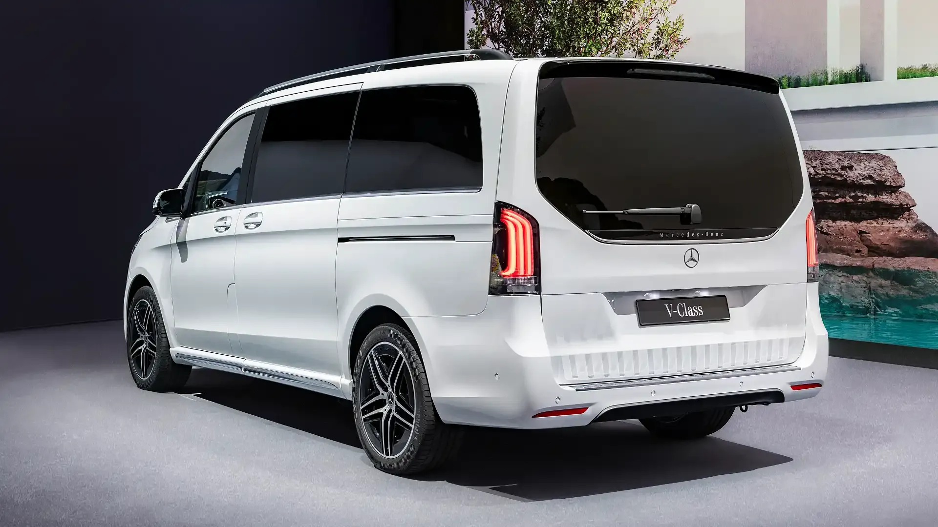 Mercedes V-Class 2024