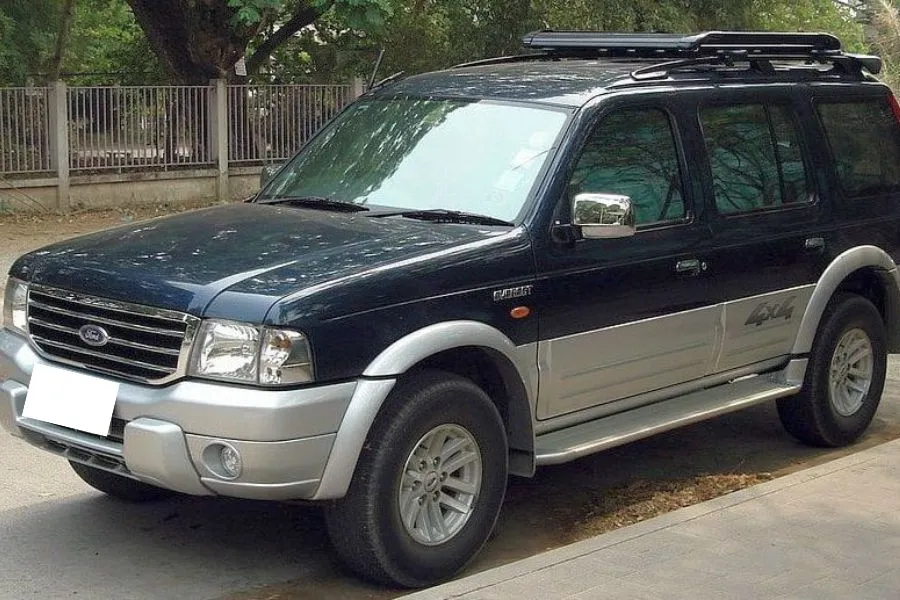 Ford Everest thế hệ 1