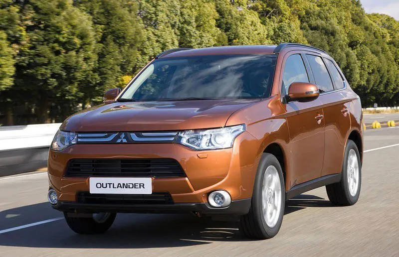 Mitsubishi Outlander thế hệ 3