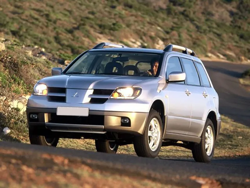 Mitsubishi Outlander thế hệ 1