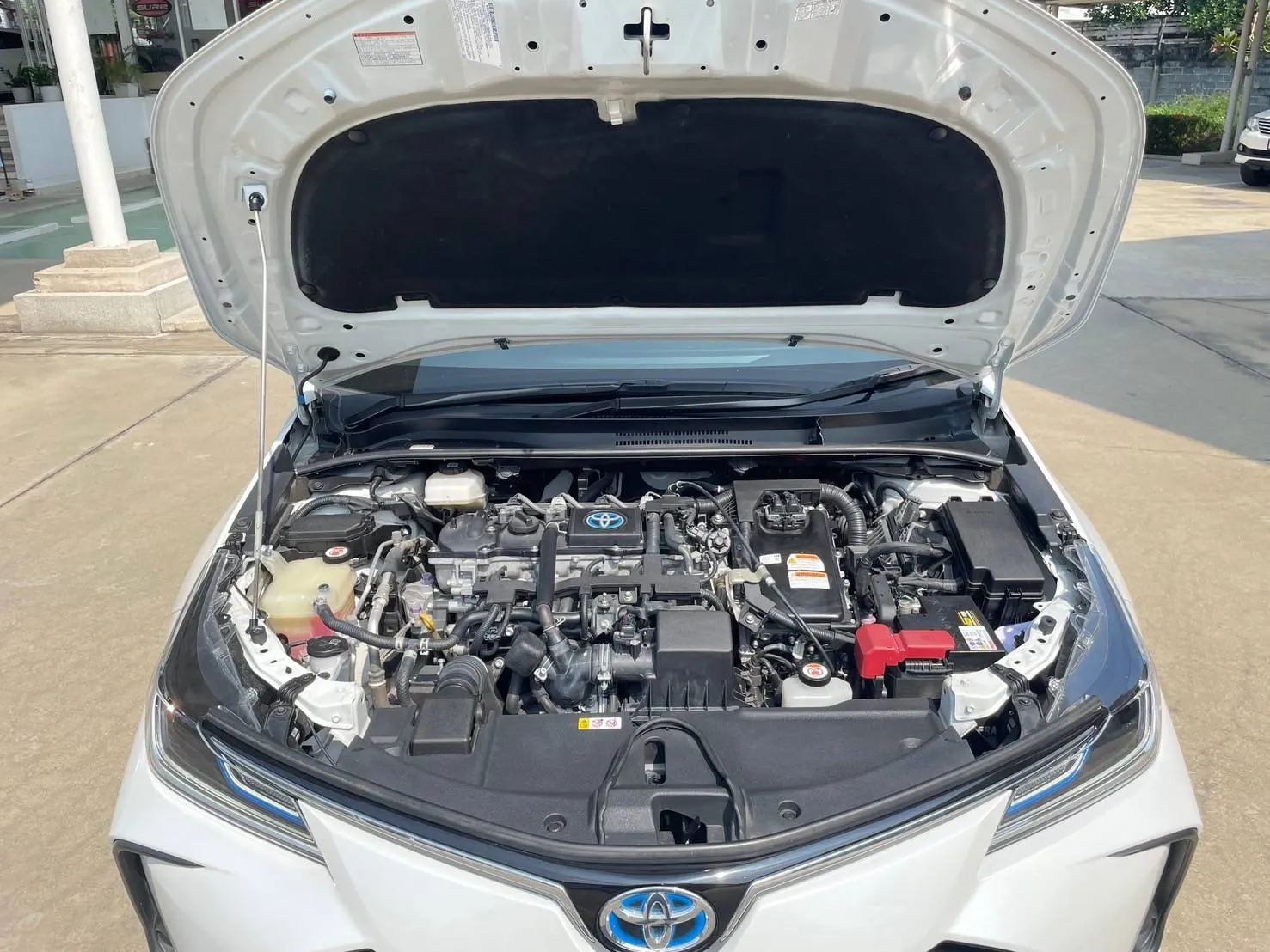 Khoang máy Toyota Altis