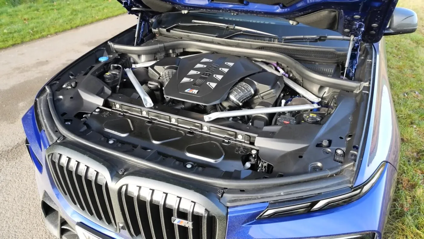 Động cơ BMW X7 2024