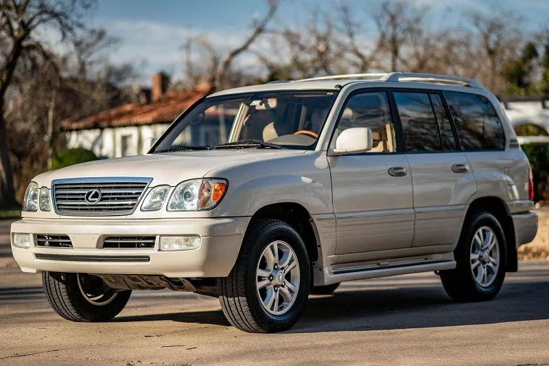 Lexus LX thế hệ 2