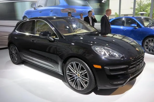 Porsche Macan ra mắt