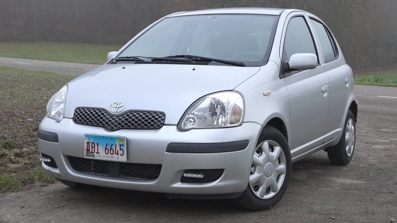 Toyota Yaris thế hệ 1