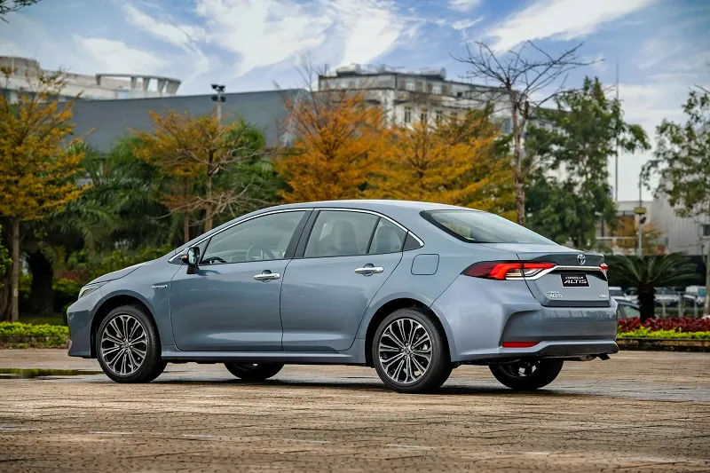 Toyota Altis thế hệ hiện tại