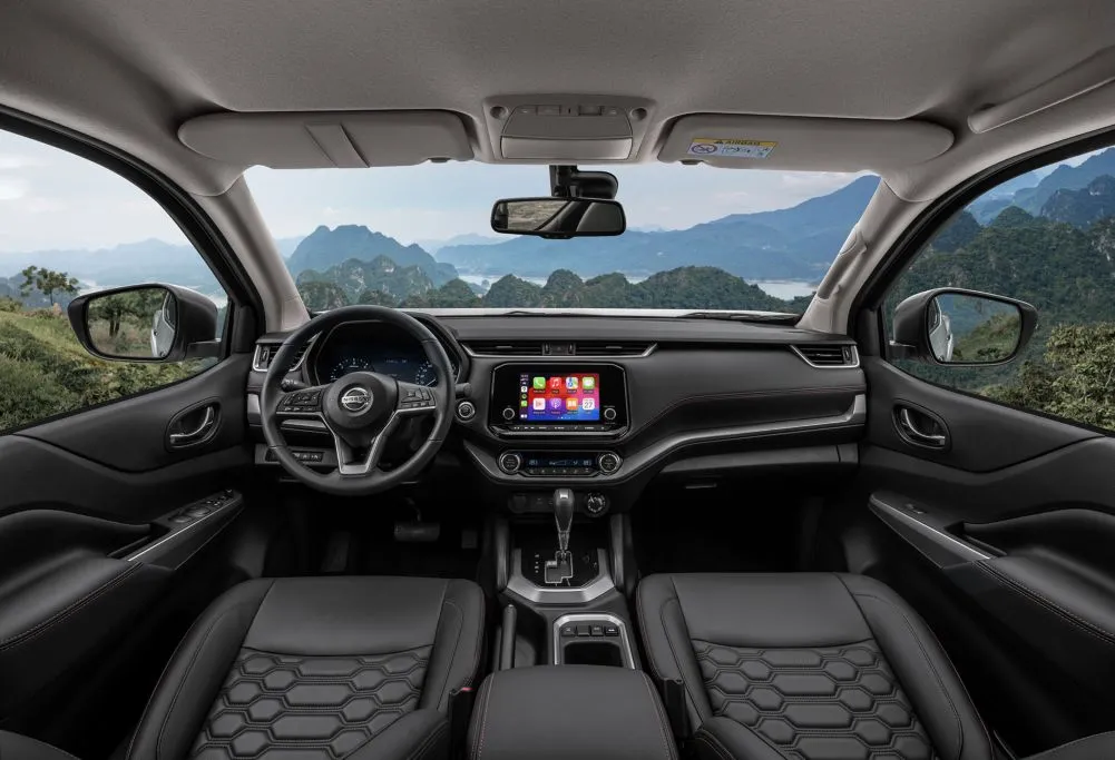 Nội thất Nissan Navara tại VN