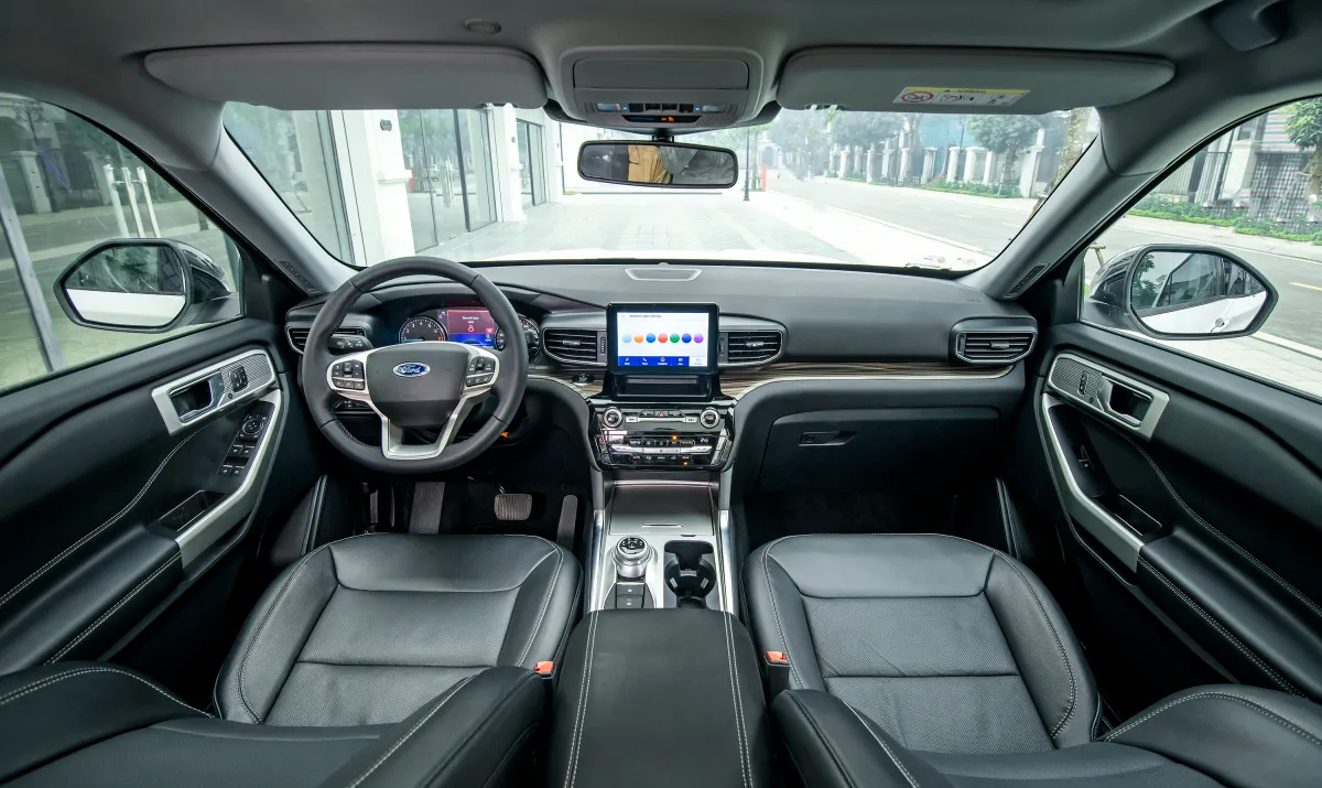 Nội thất Ford Explorer