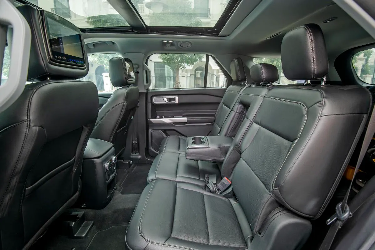 Nội thất Ford Explorer